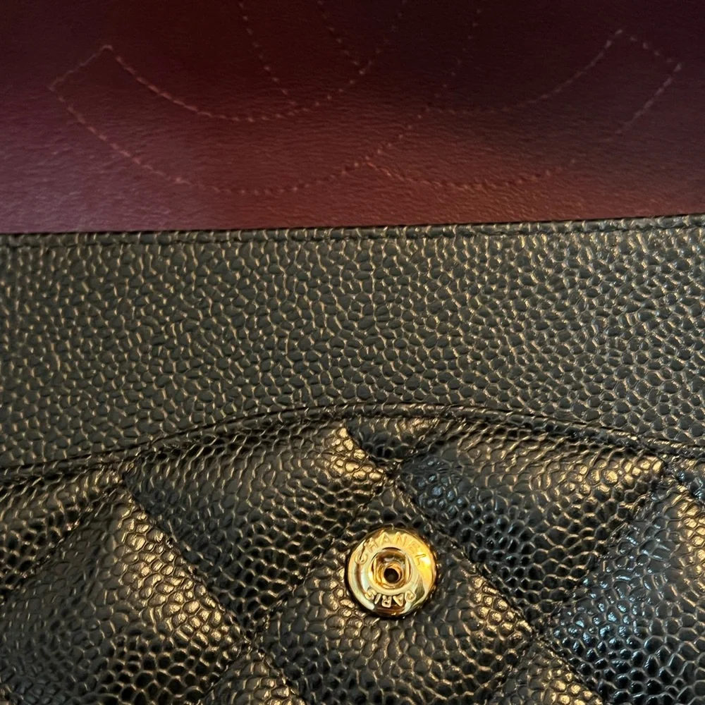 SOLD OFF POSHMARK
Chanel Jumbo Double Flap Bag Gold Hardware - Picture 13 of 16